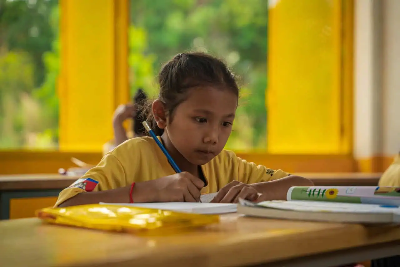 Kulen Outreach Students Learning