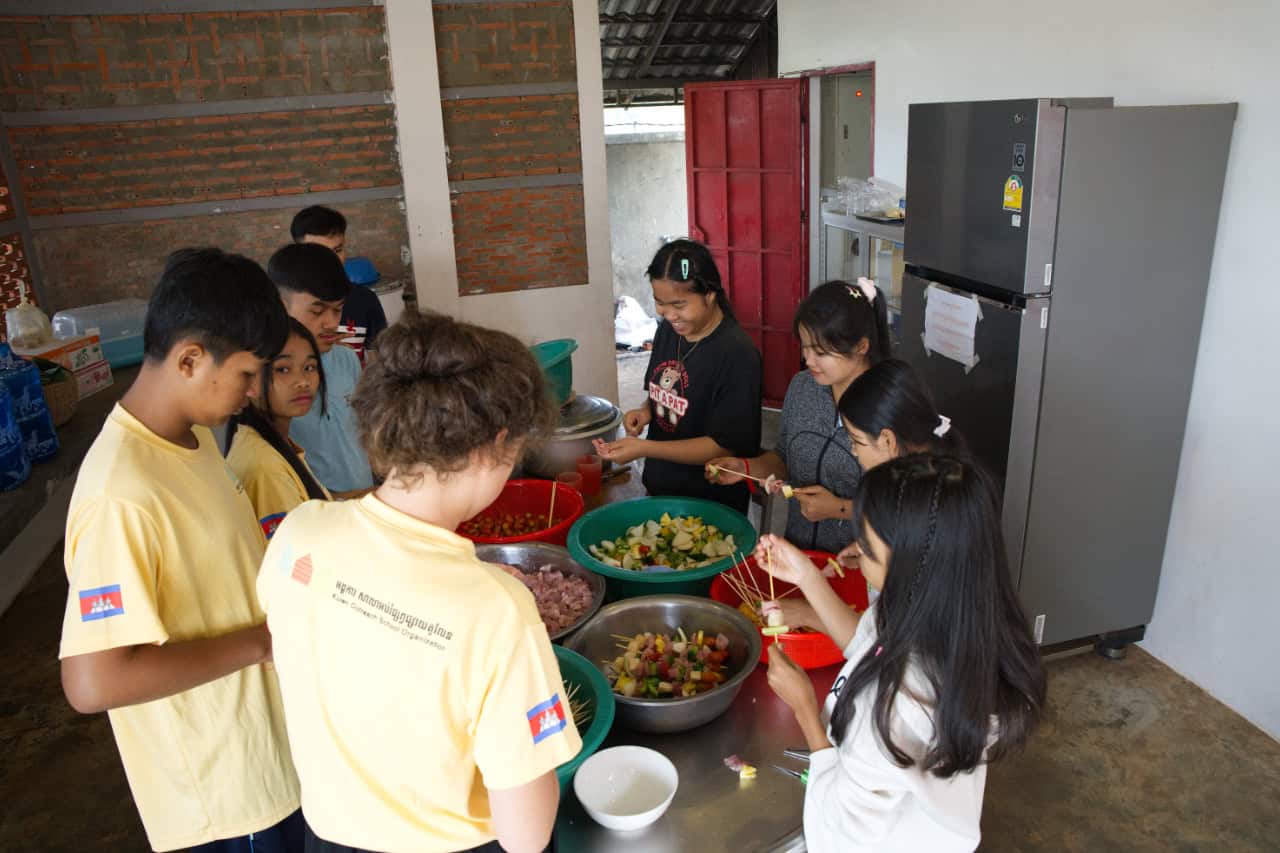 Volunteer at Kulen Outreach